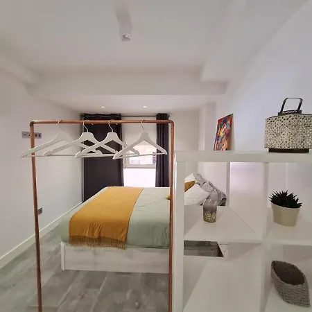 Loftinmalaga Hotel apartamentowy *